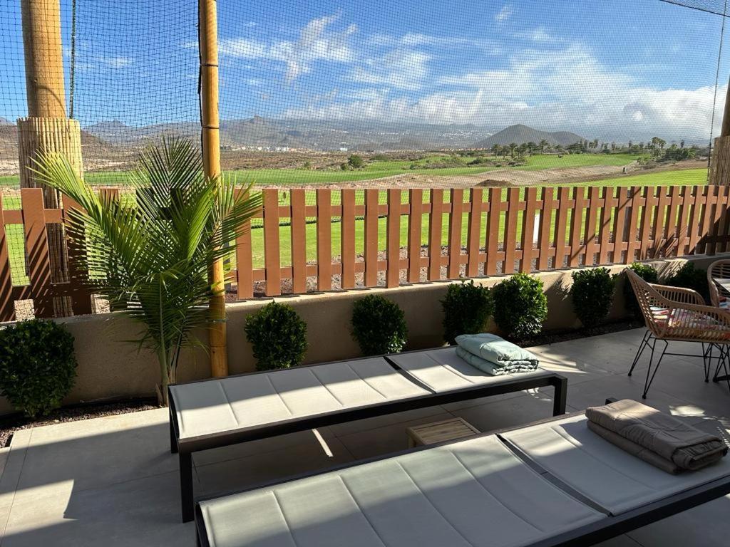 Golf Tenerife South XX Wheel Accessible Shower XX Free Wifi XX Private Pool 30 Degrees XX Two Terraces 30M2X60M2 Xxfree Parking XX Mountain View XX Flatscreen 65 Inch XX 圣米格尔德阿沃纳 外观 照片