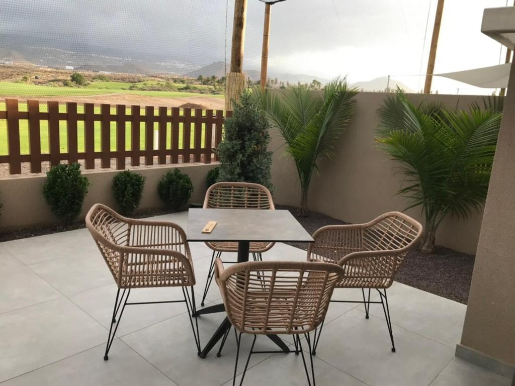 Golf Tenerife South XX Wheel Accessible Shower XX Free Wifi XX Private Pool 30 Degrees XX Two Terraces 30M2X60M2 Xxfree Parking XX Mountain View XX Flatscreen 65 Inch XX 圣米格尔德阿沃纳 外观 照片